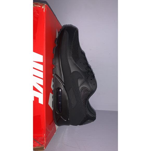 New Nike Air Max Never Worn - Picture 2 of 6